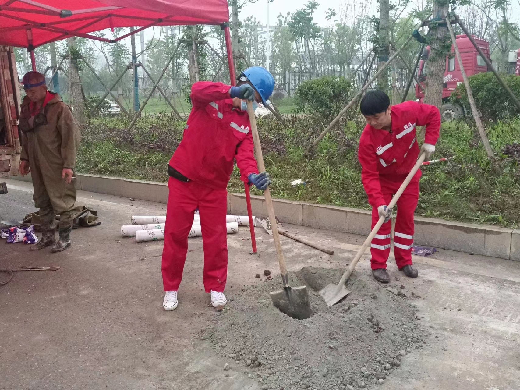 黑水管道疏通哪家好】及时进行市政管道清淤